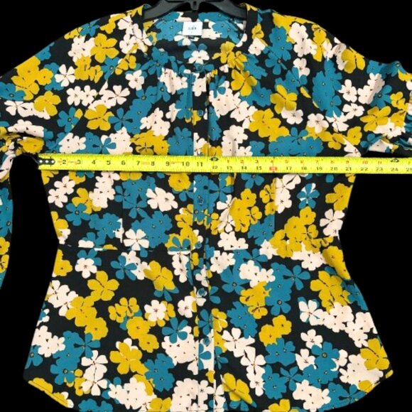 NWOT CAbi Favorite Blouse Top 4158 Slim Fit Bishop Sleeves SZ Large - Picture 9 of 14